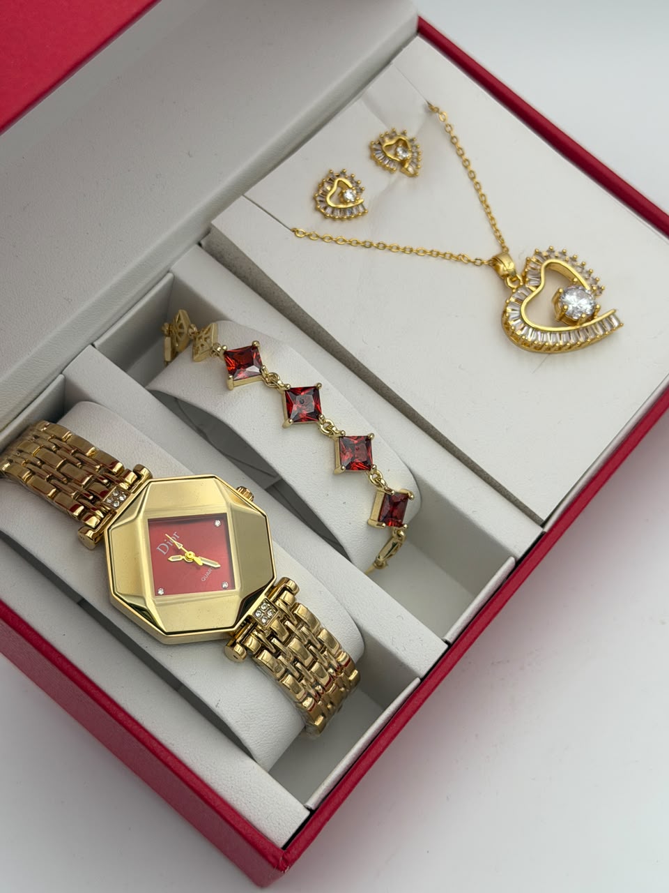 Dilia's watches and Jewelries